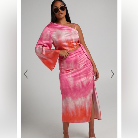 JACINDA ONE SHOULDER TWO PIECE SET IN PINK
NEVER WORN NWT - Picture 3 of 4